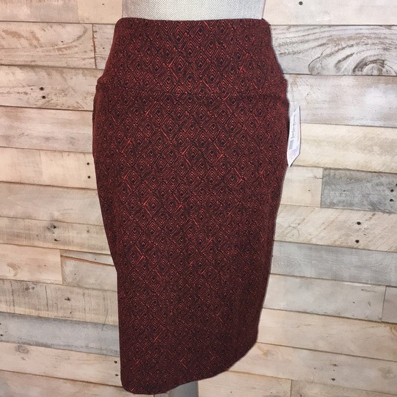 NWT M Lularoe Cassie - Picture 1 of 2